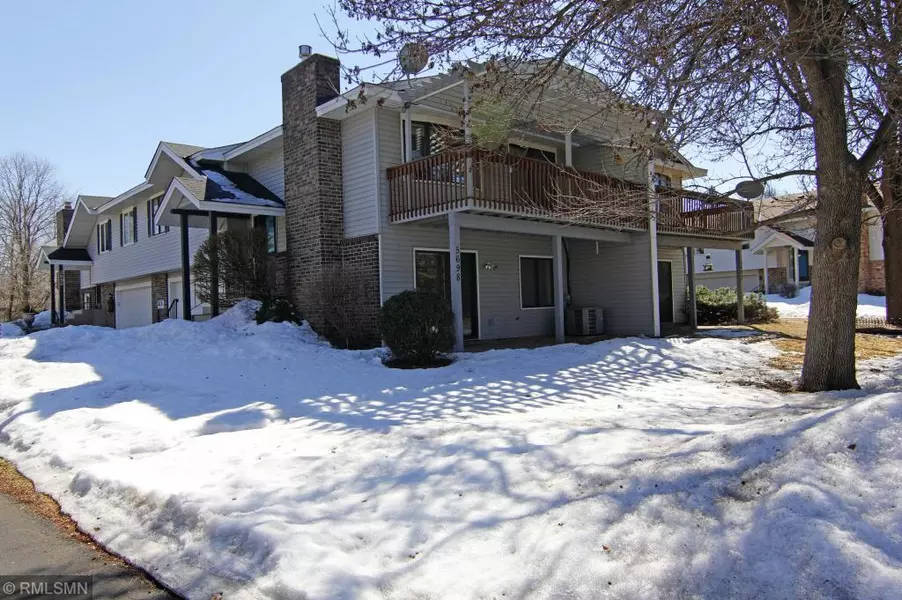 5698 Royal Oaks DR, Shoreview, MN 55126
