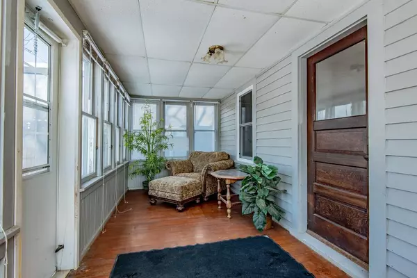 Newport, MN 55055,562 7th AVE