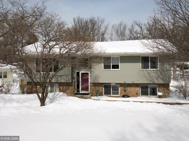 2613 Brookview DR E, Maplewood, MN 55119