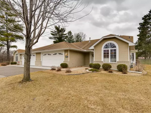 1016 Horizon ST, Vadnais Heights, MN 55127