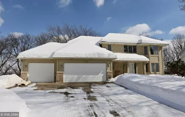 2163 Parkview LN, Woodbury, MN 55125