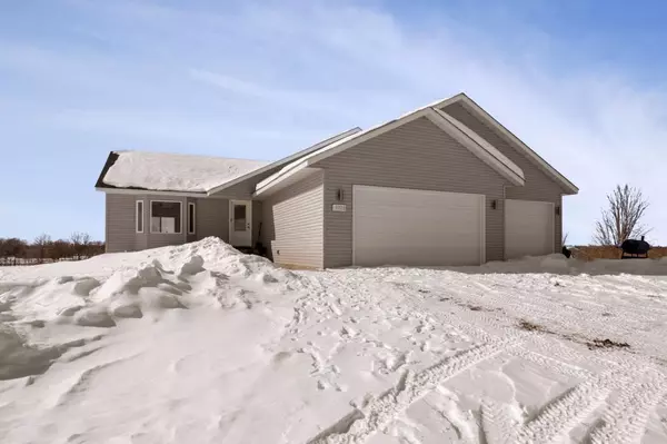 31728 Rendova ST NE, Cambridge, MN 55008