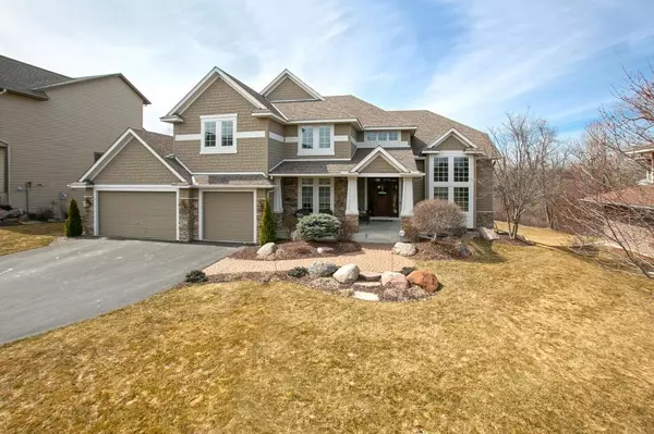 9872 Trails End RD, Chanhassen, MN 55317