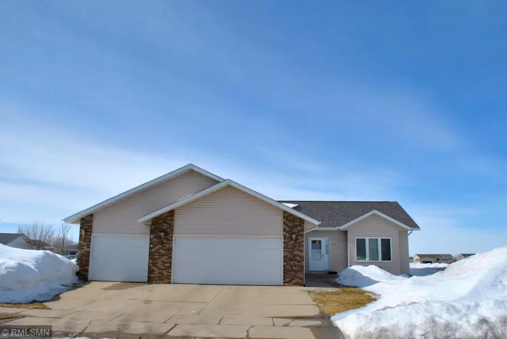 Marshall, MN 56258,212 Rainbow DR