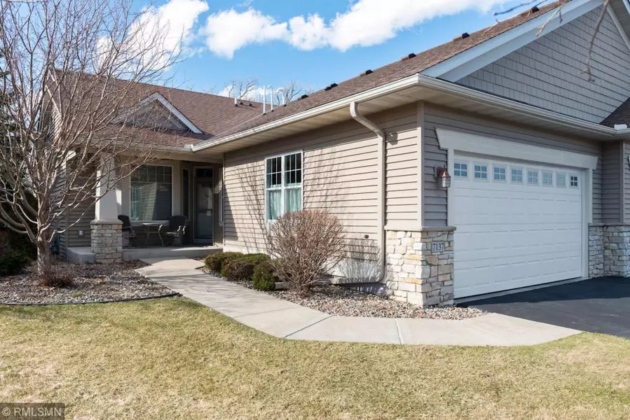 7137 Ballard TRL, Inver Grove Heights, MN 55077