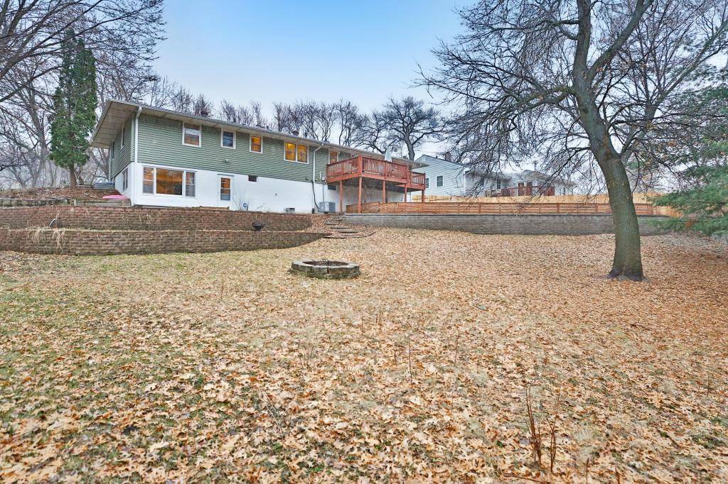 Fridley, MN 55432,6084 Woody LN NE