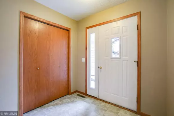 Faribault, MN 55021,933 Rice ST