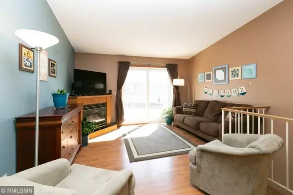 Vadnais Heights, MN 55127,1006 Pond View CT