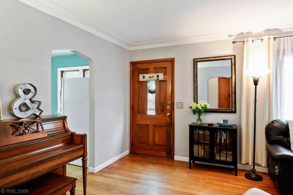 Minneapolis, MN 55418,3334 Tyler ST NE