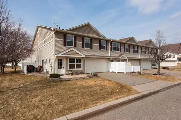 3250 Oak View DR, Woodbury, MN 55129