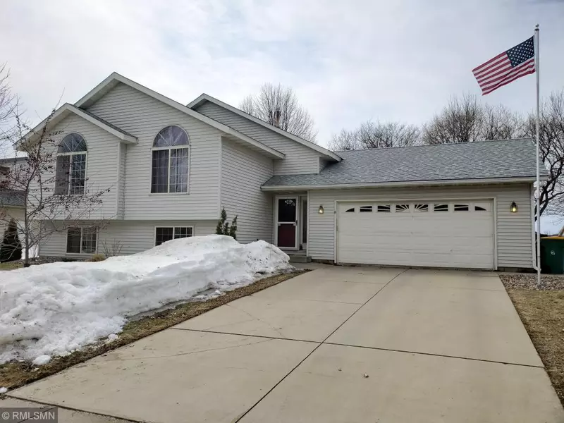 5825 45th AVE NW, Rochester, MN 55901