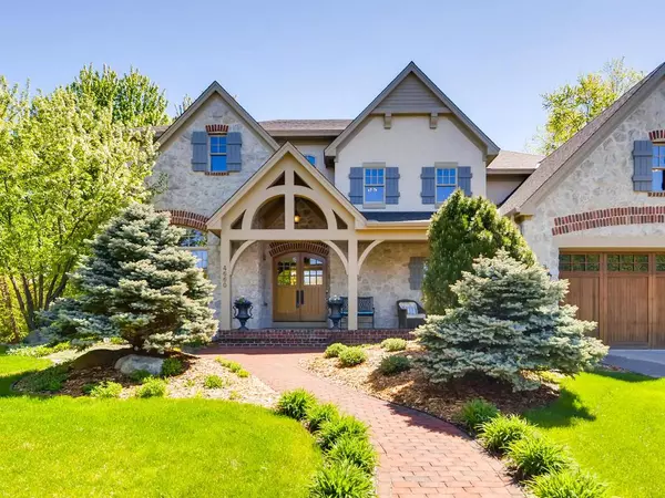 4660 Pinetree Curve, Eagan, MN 55122