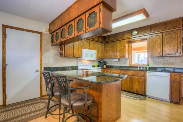 Montgomery, MN 56069,706 W Circle DR