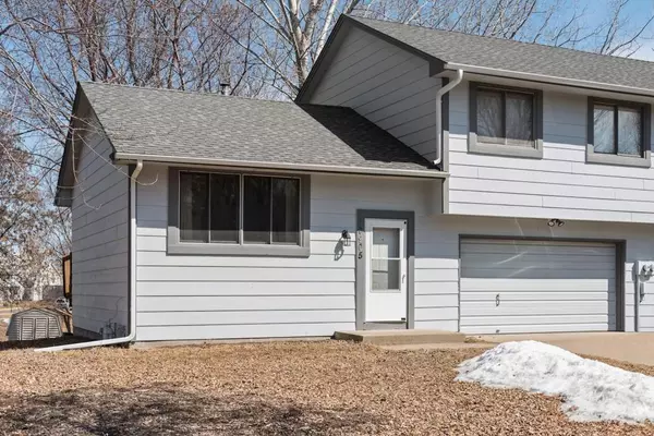 10905 Osage ST NW, Coon Rapids, MN 55433