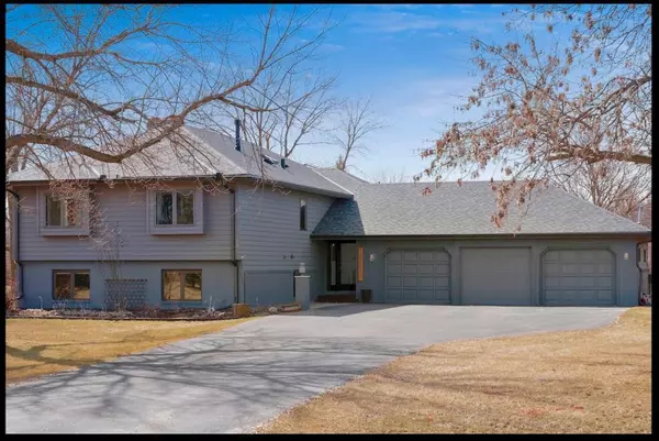 6275 Old Settlers RD, Corcoran, MN 55340