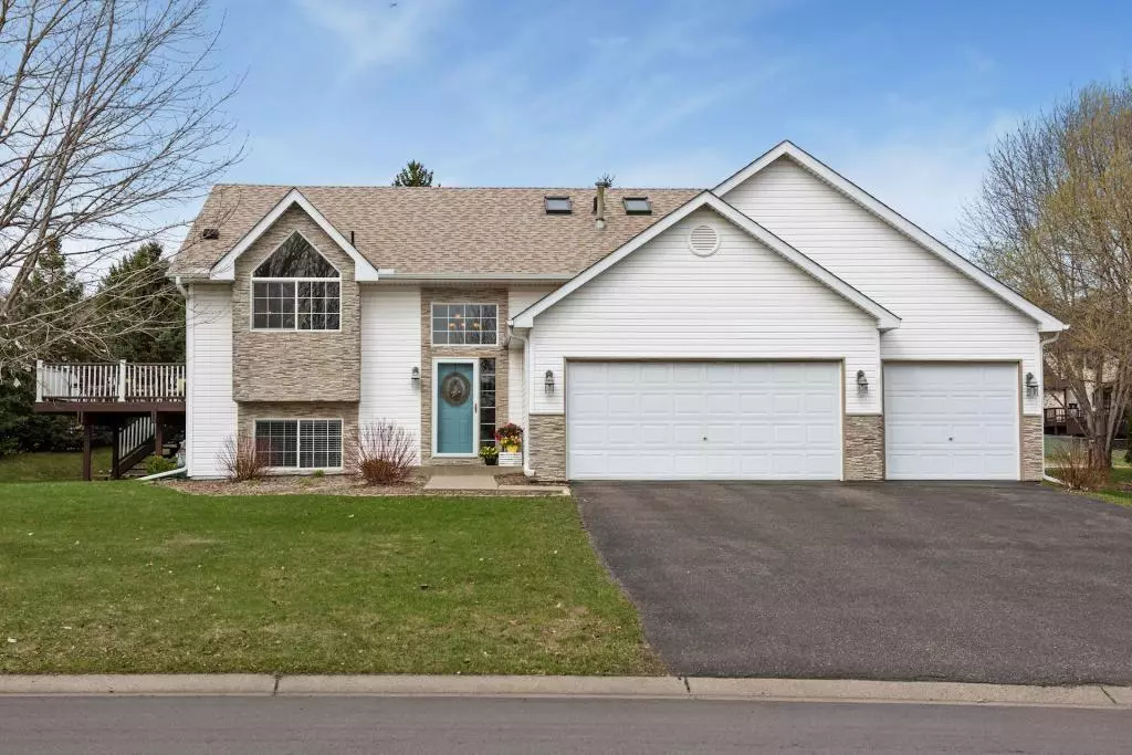 Woodbury, MN 55125,3254 White Oaks LN