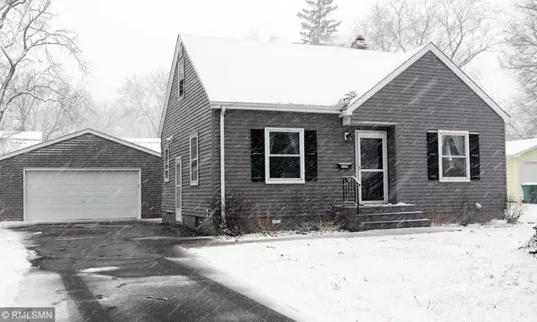 118 Park LN, Hopkins, MN 55343