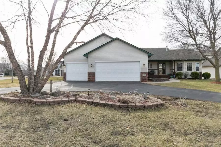 Blaine, MN 55449,8762 Dunkirk CT NE