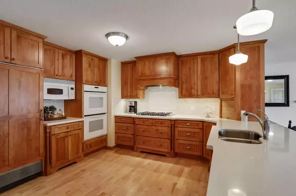 Lakeville, MN 55044,16377 Impatiens CT