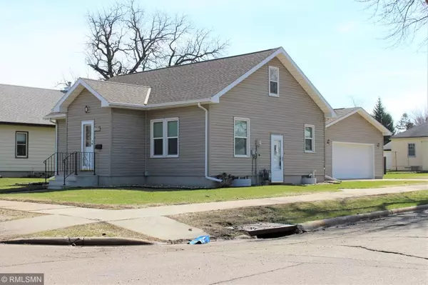 1100 8th AVE, Worthington, MN 56187