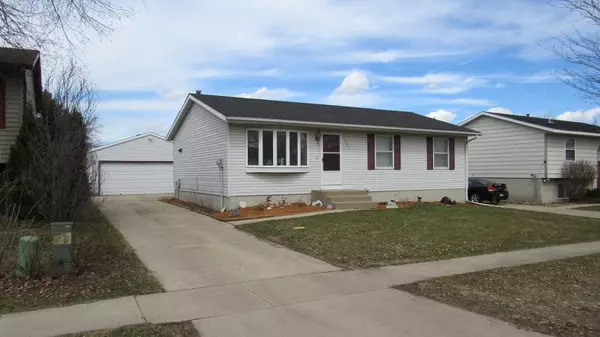 2141 50th ST NW, Rochester, MN 55901