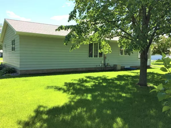 Sauk Centre, MN 56378,916 Lilac DR