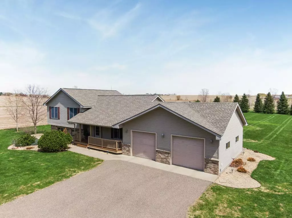 New Richmond, WI 54017,1851 Oak Ridge LN