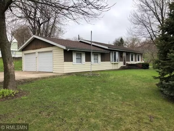 Lake Benton, MN 56149,412 Benton ST E