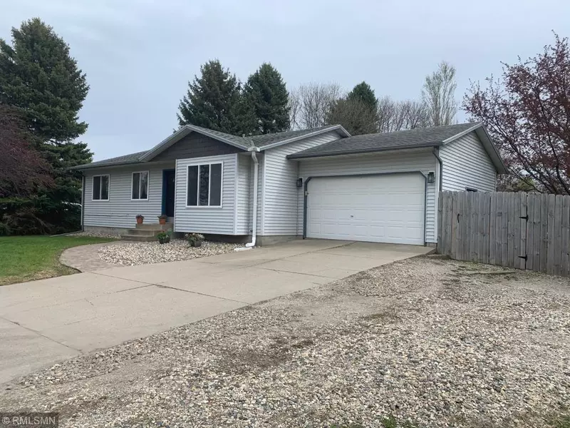 740 S grade RD, Hutchinson, MN 55350