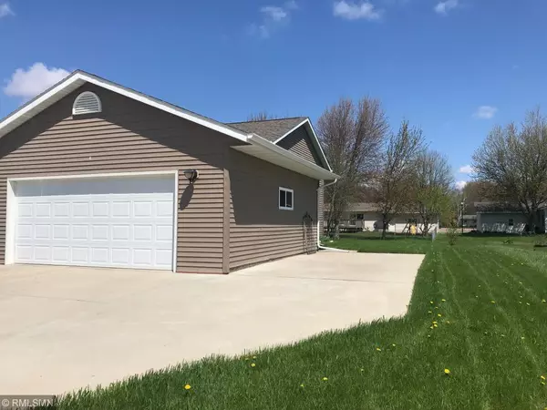 Marshall, MN 56258,800 Elizabeth ST