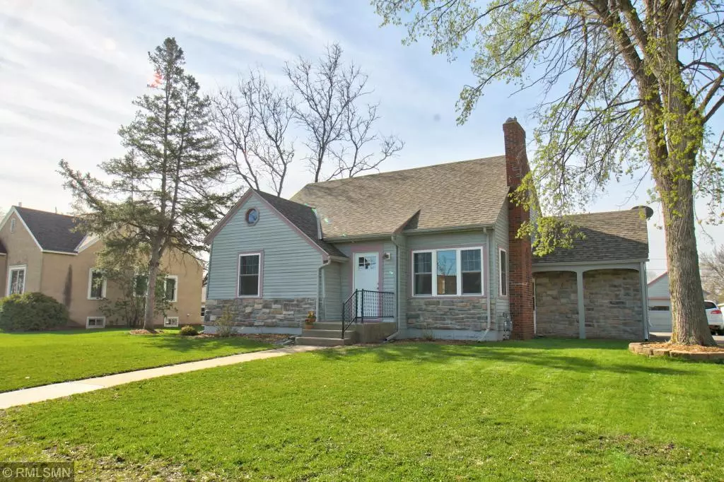 Cannon Falls, MN 55009,1017 Hoffman ST W