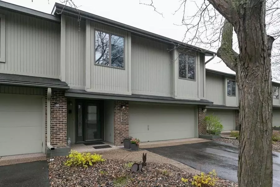 Minnetonka, MN 55343,5923 Abbott PL