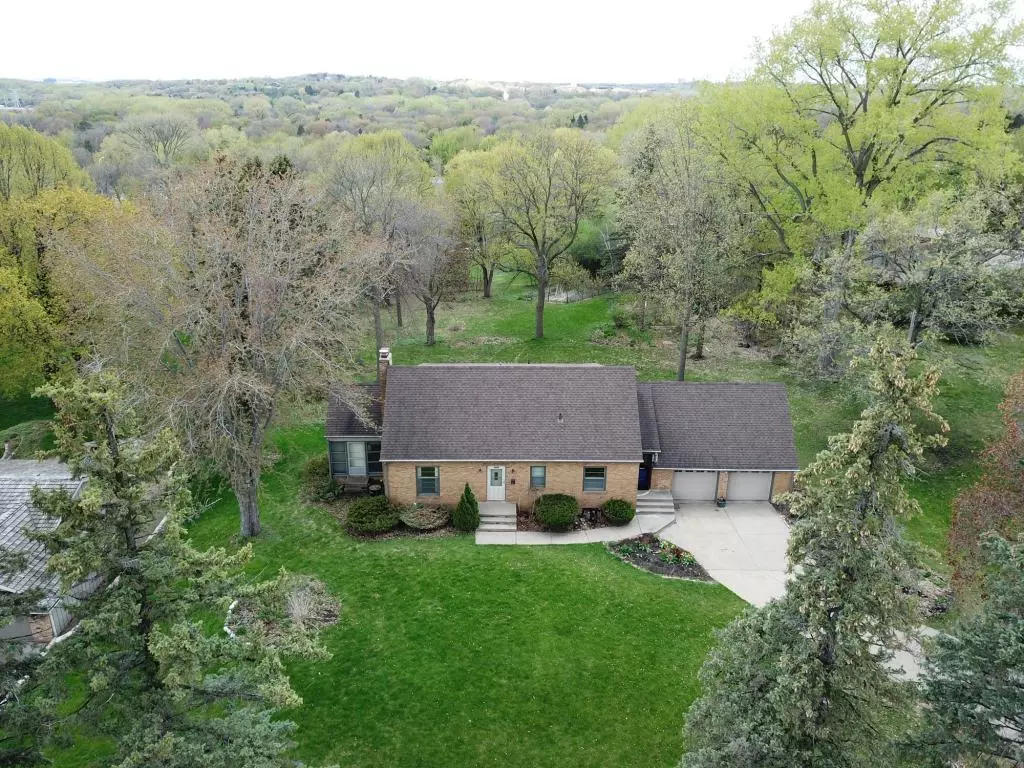 Edina, MN 55435,6800 Brittany RD