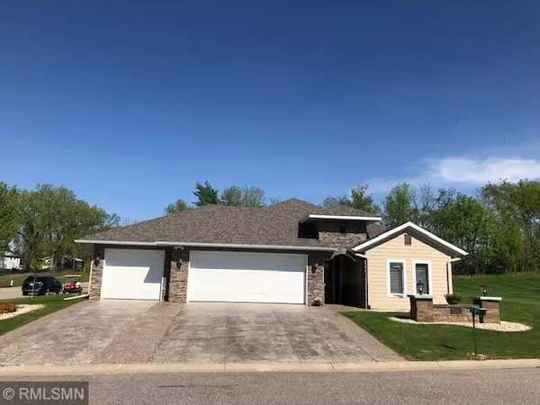 200 Francis CIR S, Elysian, MN 56028