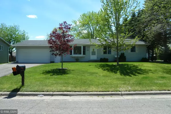 321 Highland ST W, Annandale, MN 55302