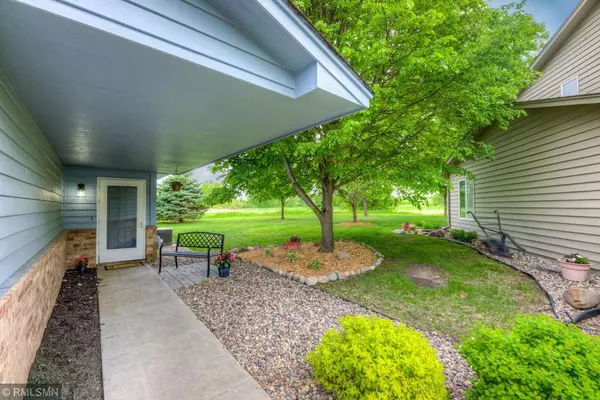 Chaska, MN 55318,570 Oakhill CIR