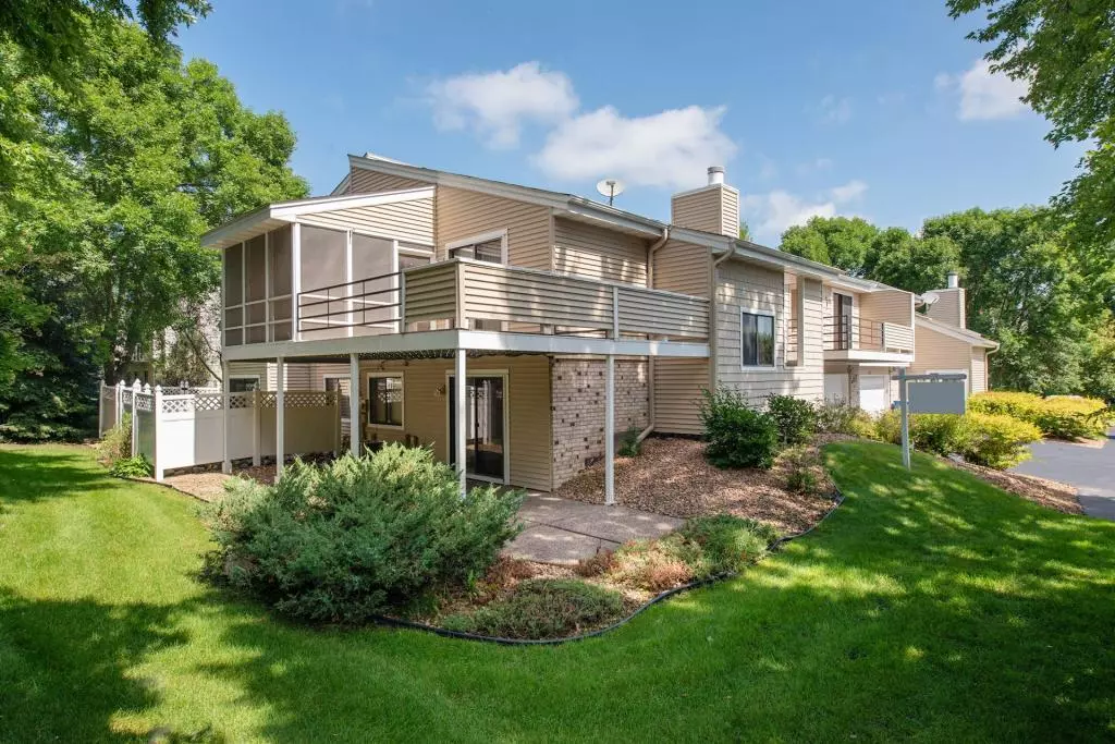 Minnetonka, MN 55343,5638 Sanibel DR