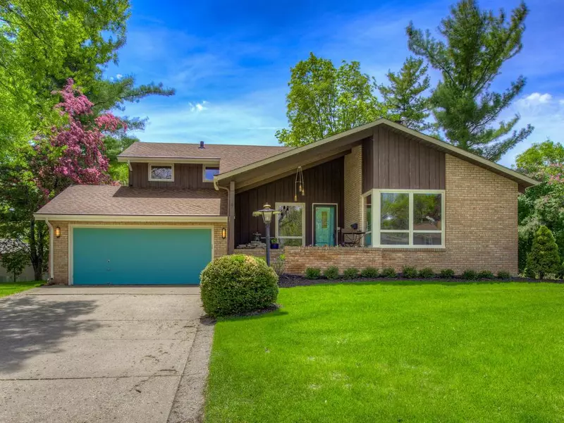 4433 Fondell DR, Edina, MN 55435