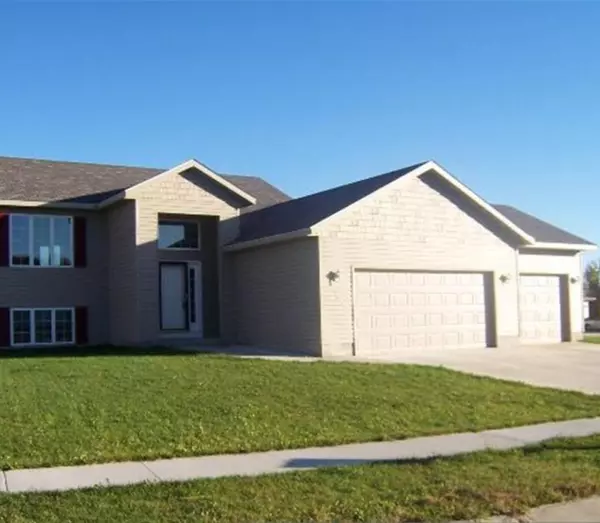 6366 Freedom LN NW, Rochester, MN 55901