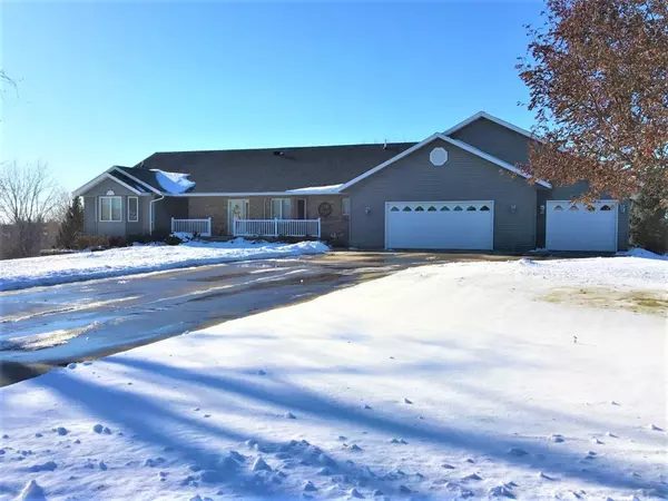 Sauk Centre, MN 56378,322 Country Oak DR