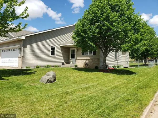 Roberts, WI 54023,327 Wildwood CIR