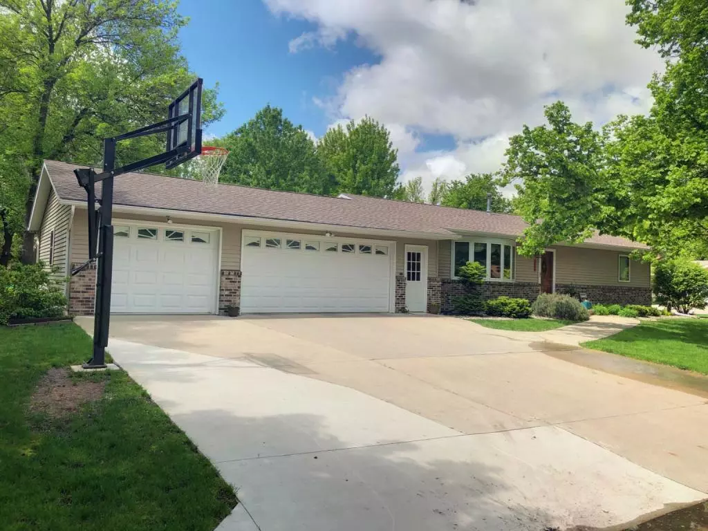 Redwood Falls, MN 56283,111 Baker DR