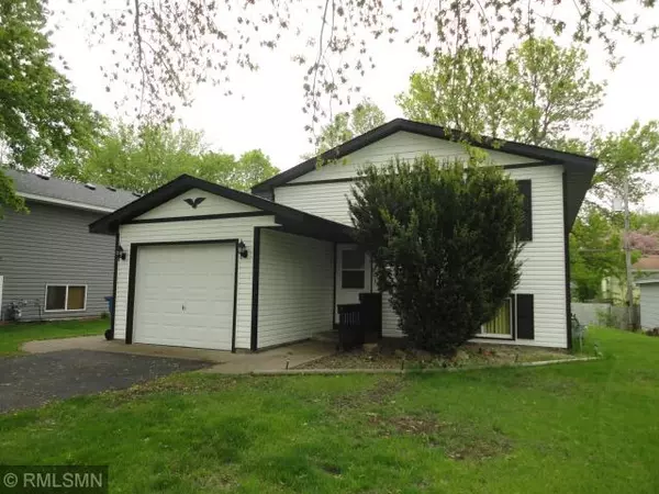 526 Glencoe ST NE, Fridley, MN 55432