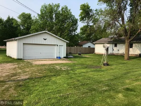 Gaylord, MN 55334,453 1st ST E