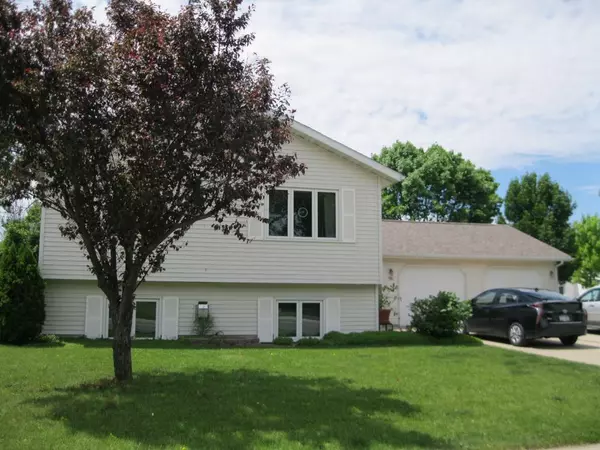 Marshall, MN 56258,706 S Saratoga ST