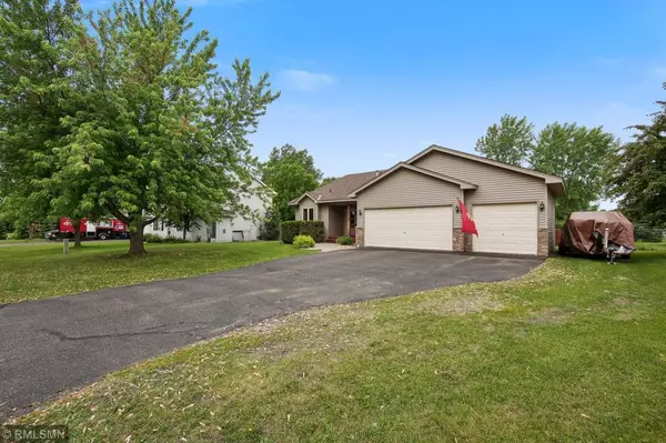 Chisago City, MN 55013,10770 Sharons WAY