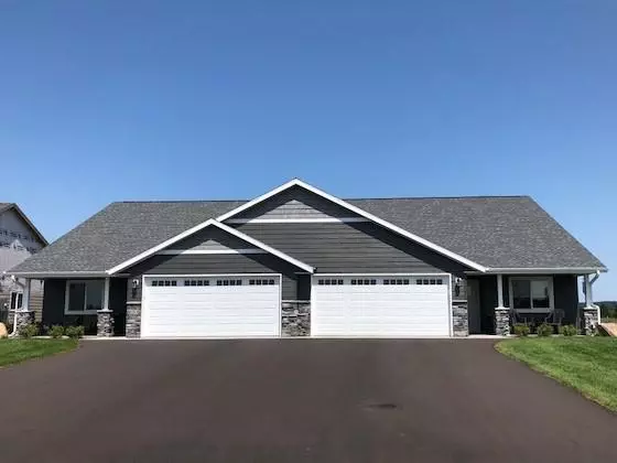 751 Hilltop LN, Saint Croix Falls, WI 54024