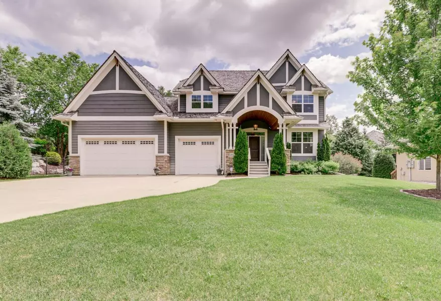 5005 Park TER, Edina, MN 55436