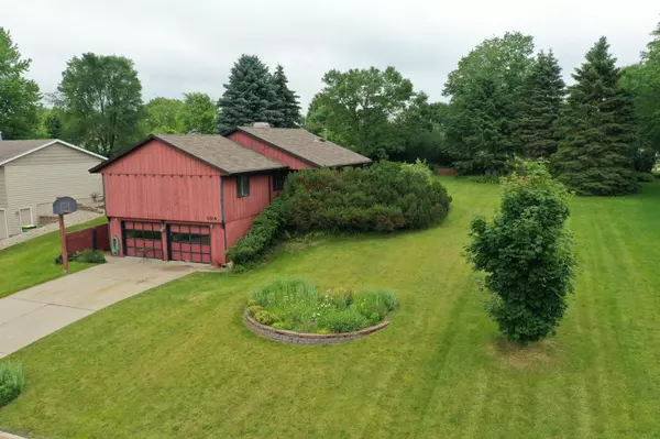 104 Canterbury CIR, Le Sueur, MN 56058