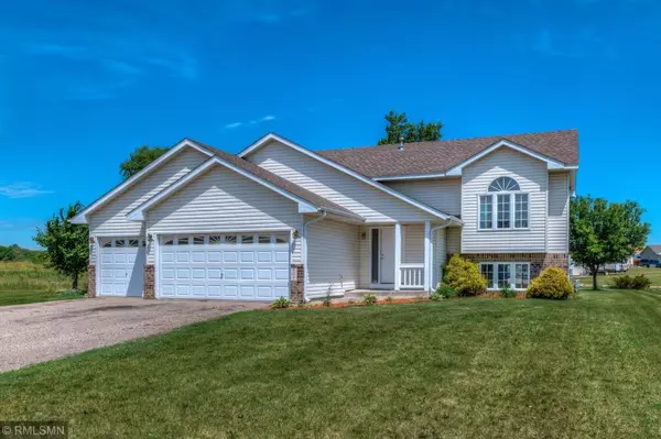 805 Juniper DR, Somerset, WI 54025